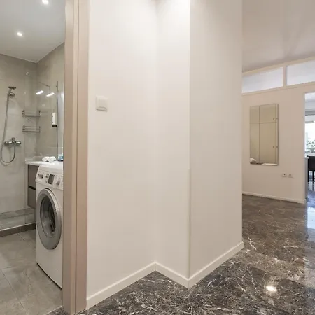 Apartment Elegant - *
